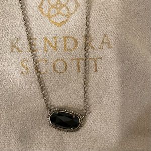 Kendra Scott necklace
